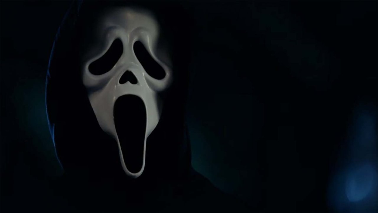 30+ Fascinating Facts About Wes Craven’s ‘Scream’ Franchise