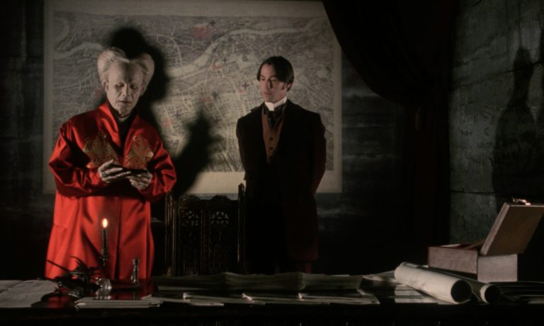 Gary Oldman and Keanu Reeves in Bram Stoker's Dracula (1992).