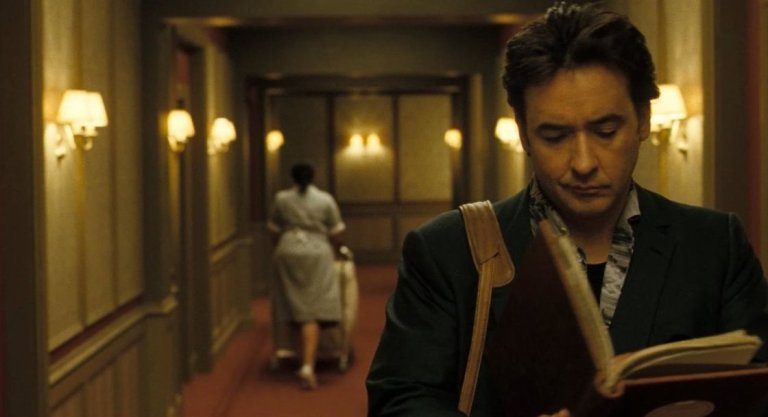 John Cusack in 1408 (2007).