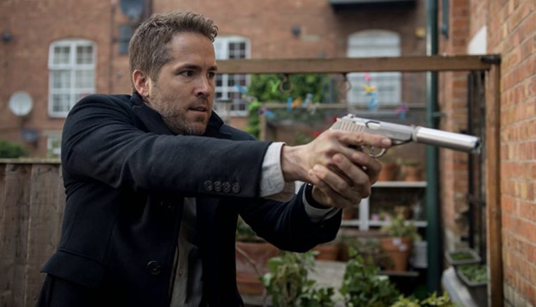 Ryan Reynolds in The Hitman's Bodyguard (2017).