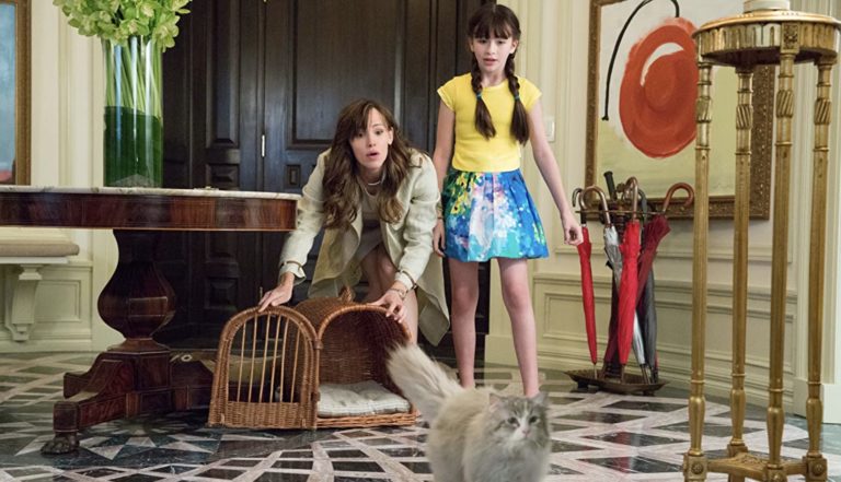 Jennifer Garner and Malina Weissman in Nine Lives (2016).