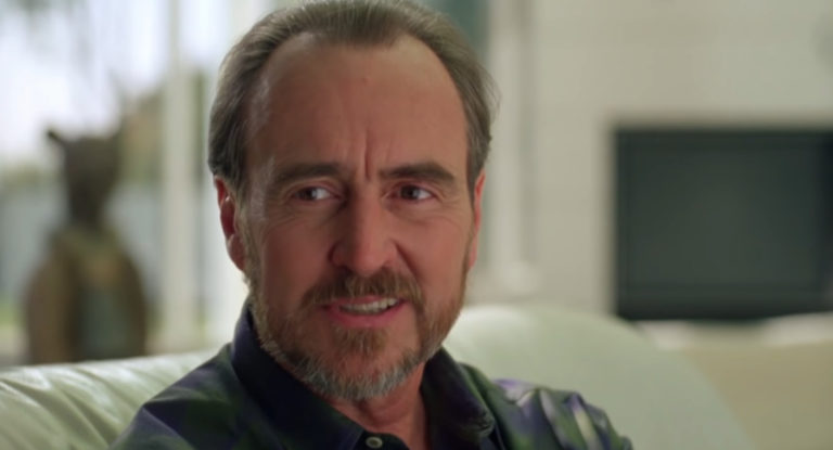 Wes Craven playing a version of himself in Wes Craven's New Nightmare (1994).