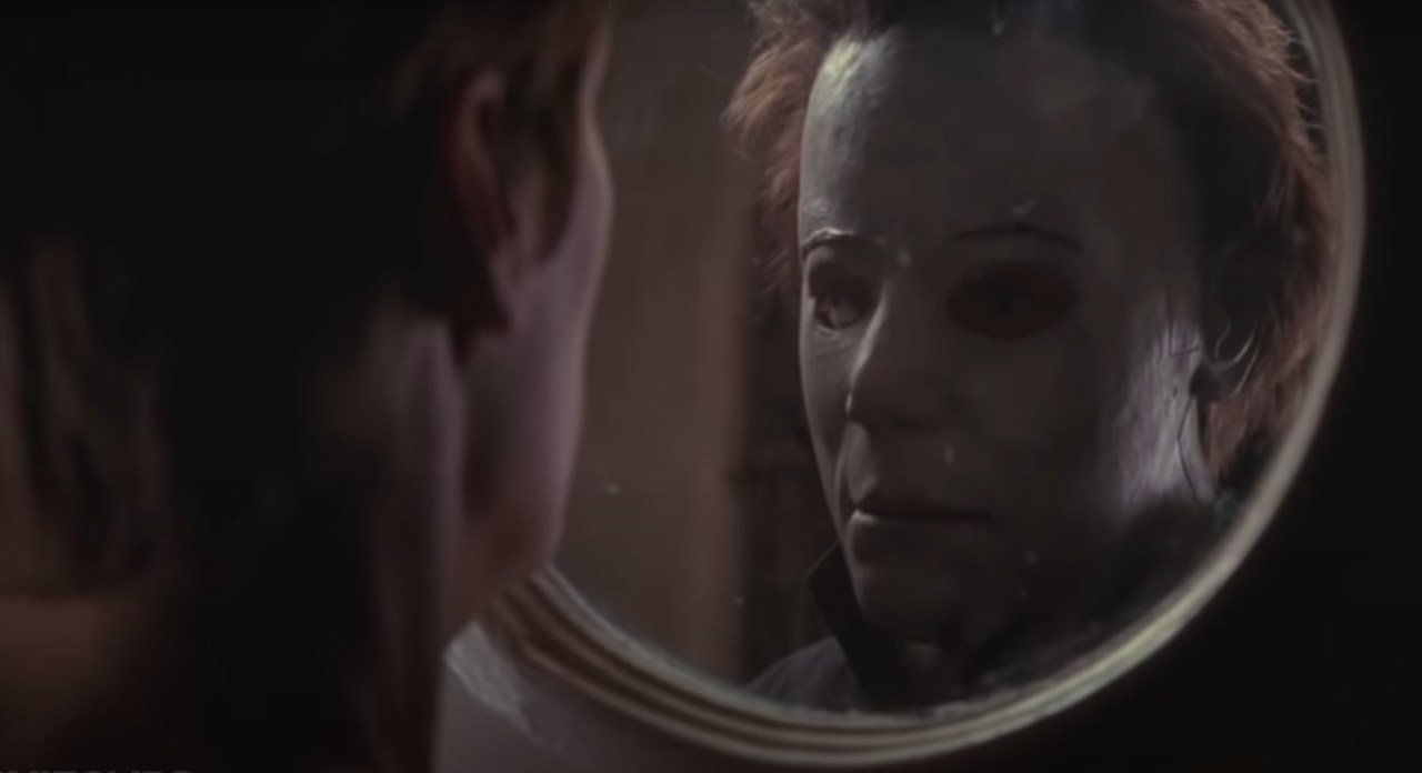 Laurie Strode (Jamie Lee Curtis) comes face to face with Michael Myers in Halloween H20 (1998).