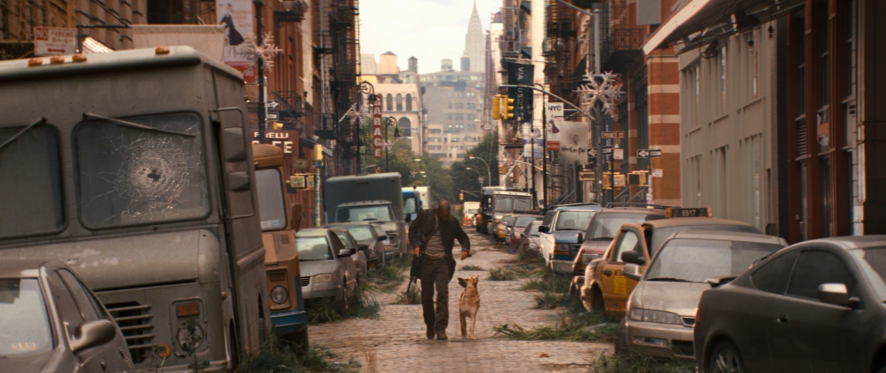 Detailed Facts and Trivia About 'I Am Legend' (2007) – Creepy Catalog
