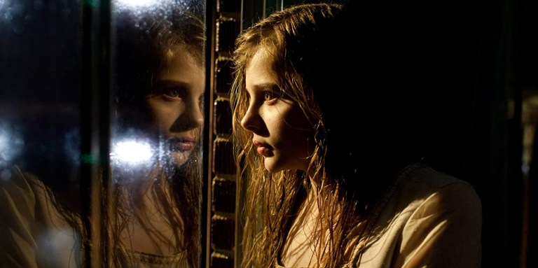 Chloe Grace Moretz in Let Me In (2010).