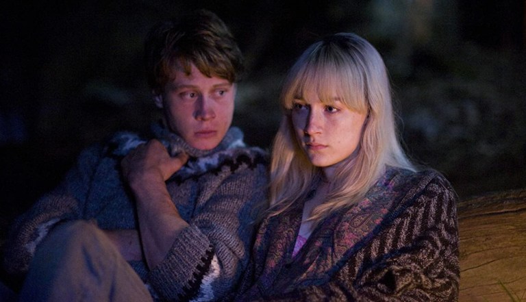 George MacKay and Saoirse Ronan in How I Live Now (2013).