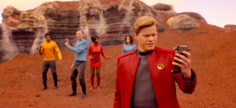 Black Mirror (2011).
