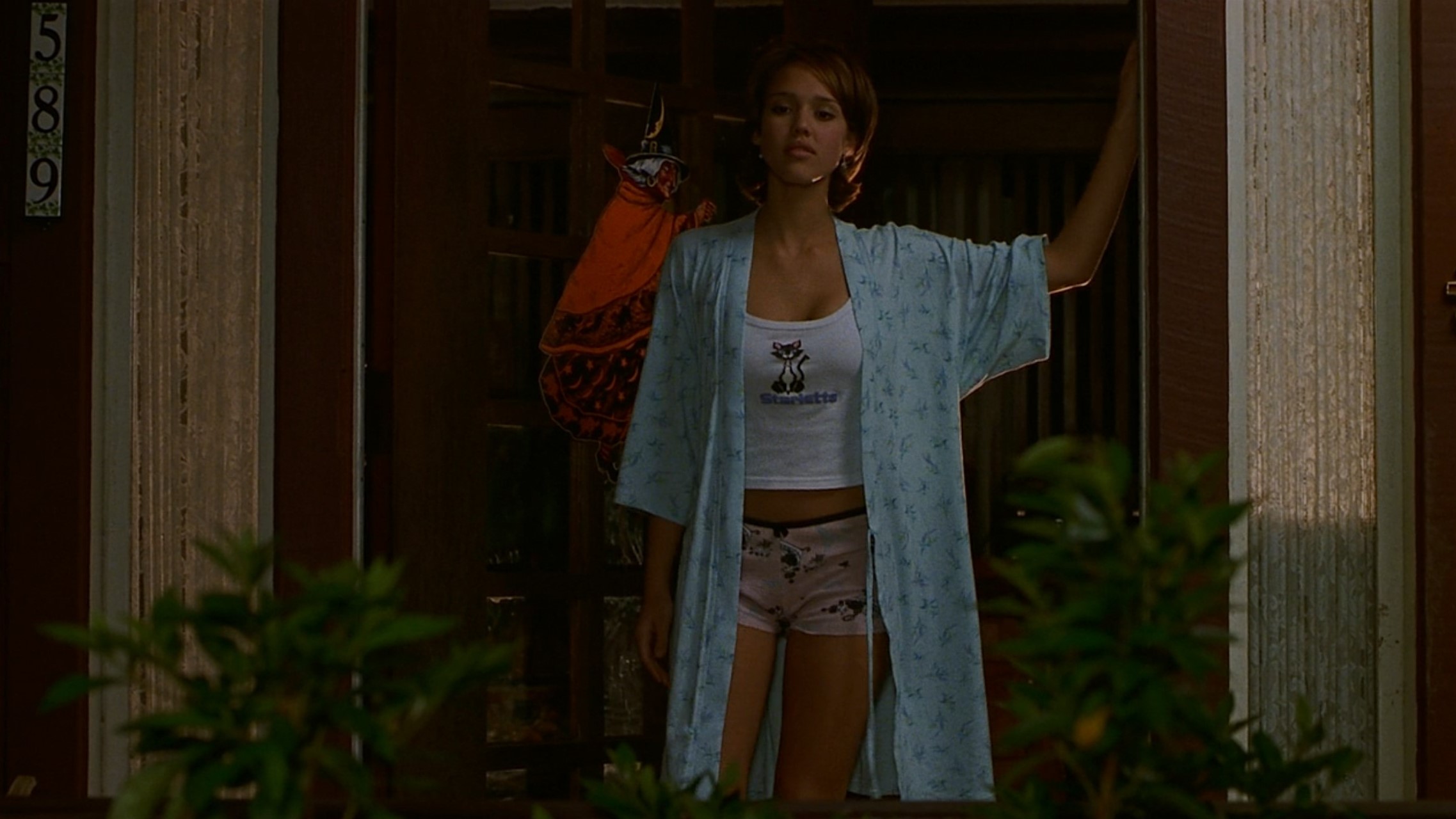 ‘Idle Hands’ (1999): 22 Facts And Trivia About The ’90s Horror Comedy ...