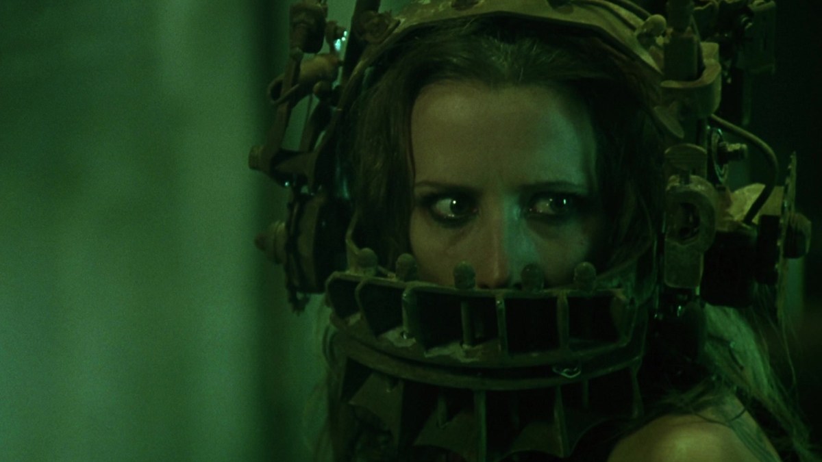 Shawnee Smith as Amanda Young in Saw (2004).