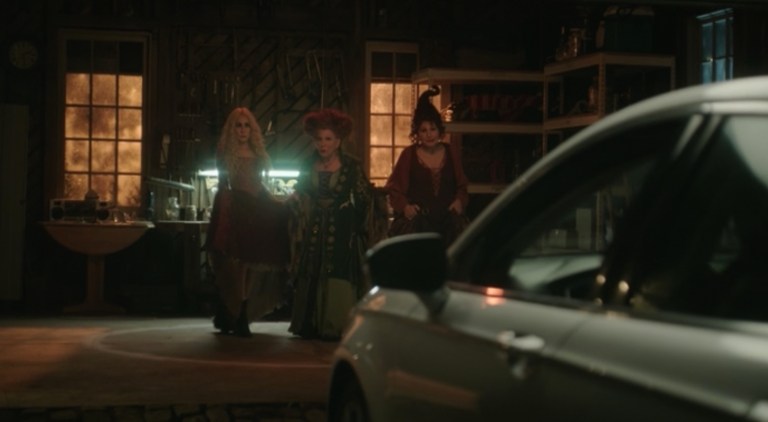 Hocus Pocus 2' Easter Eggs: Original Movie References – Creepy Catalog