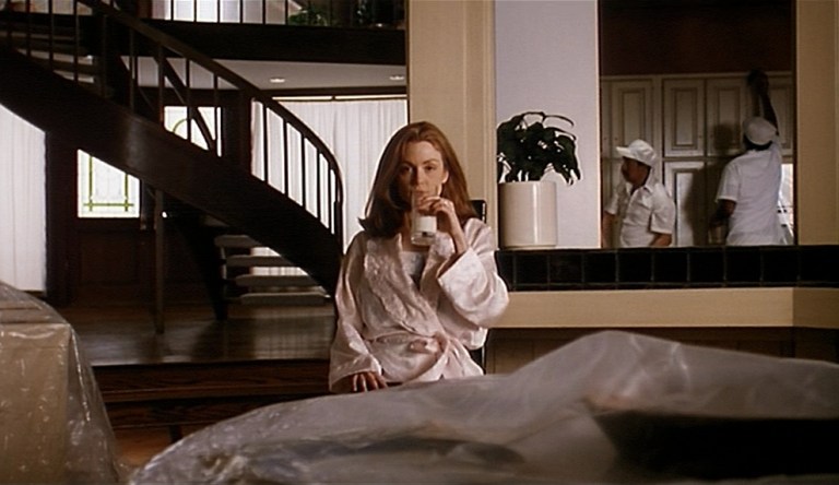 Julianne Moore in Safe (1995