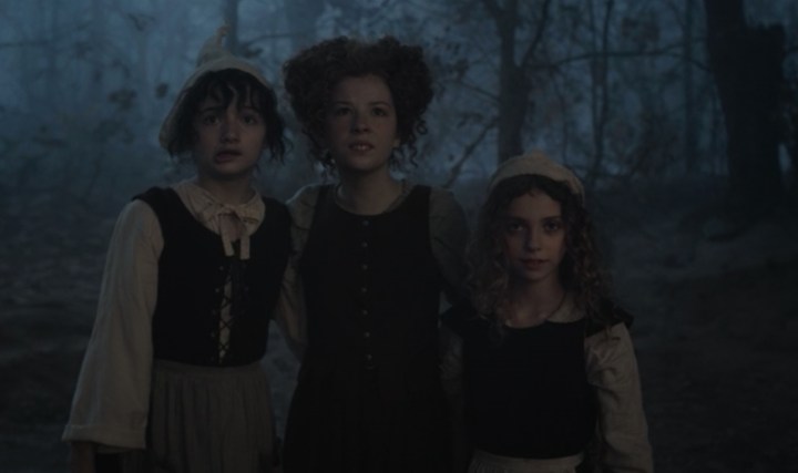 ‘Hocus Pocus 2’ Easter Eggs: Original Movie References
