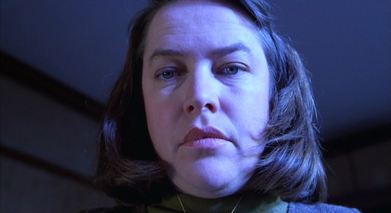 Kathy Bates as Annie Wilkes in Misery (1990).