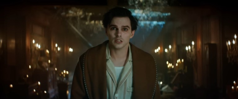 Nicholas Hoult as Renfield in Renfield (2023).