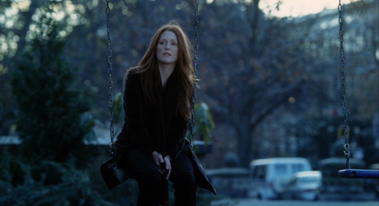 Julianne Moore in The Forgotten (2004)