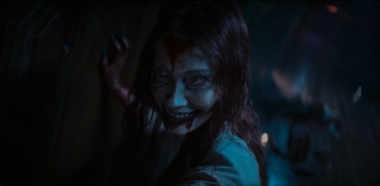 Alyssa Sutherland as Ellie in Evil Dead Rise (2023)
