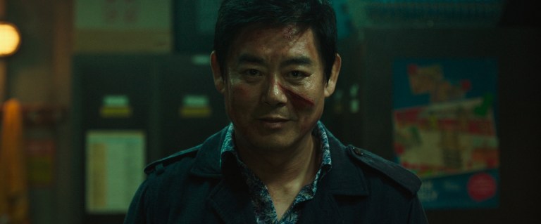 Sung Dong-il as Oh Dae-woong in Project Wolf Hunting (2022).