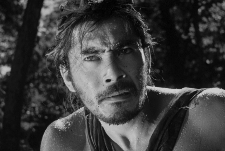 Toshiro Mifune as the bandit in Rashomon (1950).