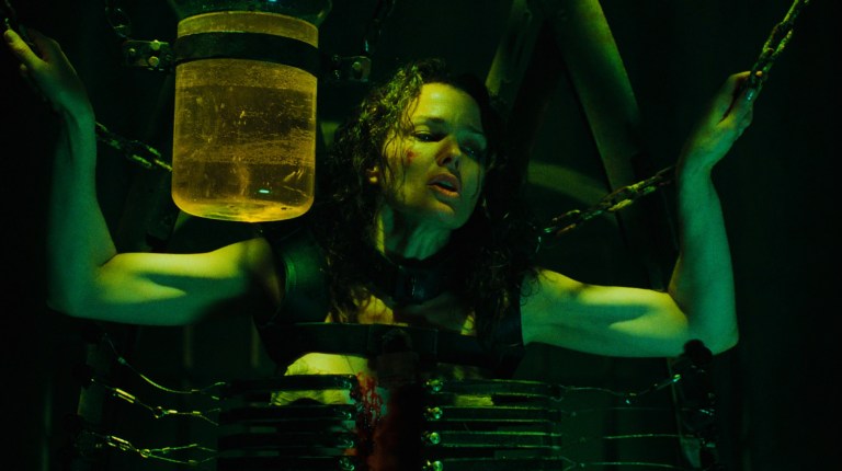 Allison Kerry in the Rib Cage trap in Saw III (2006).