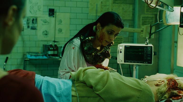 Lynn and Jigsaw in Saw III (2006).