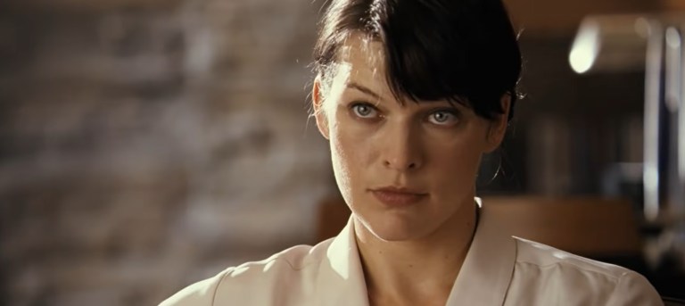 Milla Jovovich in The Fourth Kind (2009).