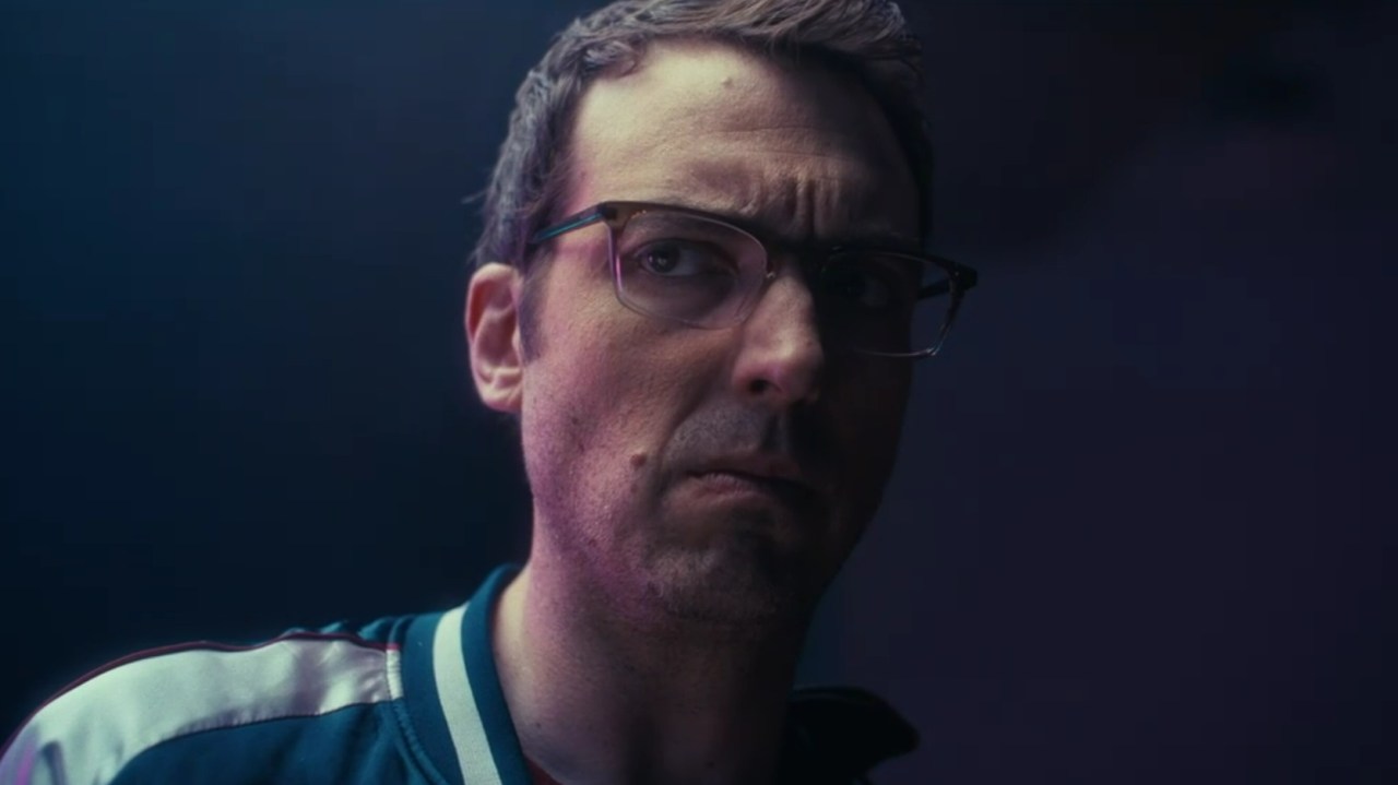 Jonah Ray in Destroy All Neighbors (2024).