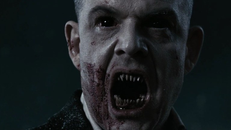A vampire in 30 Days of Night (2007).