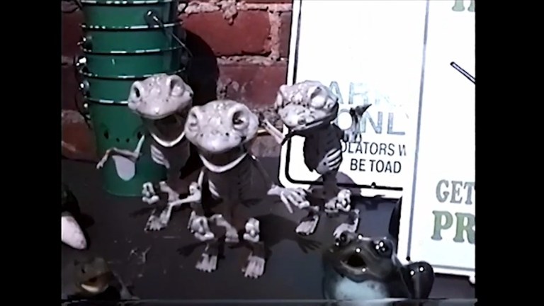 Frogman souvenirs in Frogman (2024).