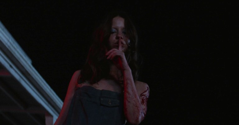 Mia Goth as Maxine in X (2022).