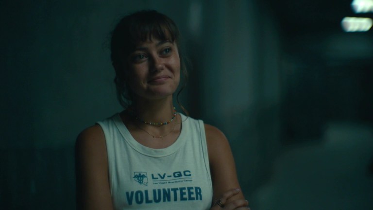 Ella Purnell as Kate in Army of the Dead (2021).