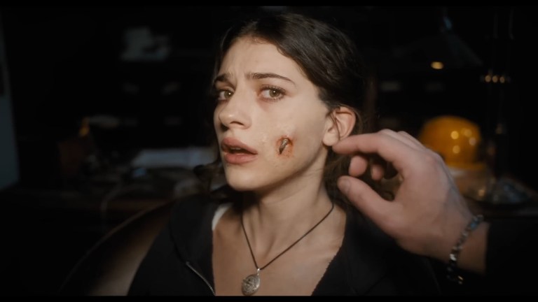 A worm in Clover's face in Until Dawn (2025).