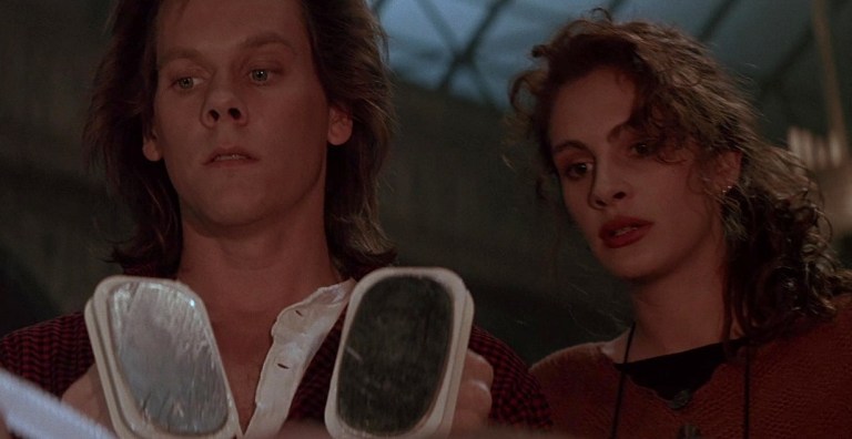 Kevin Bacon and Julia Roberts in Flatliners.