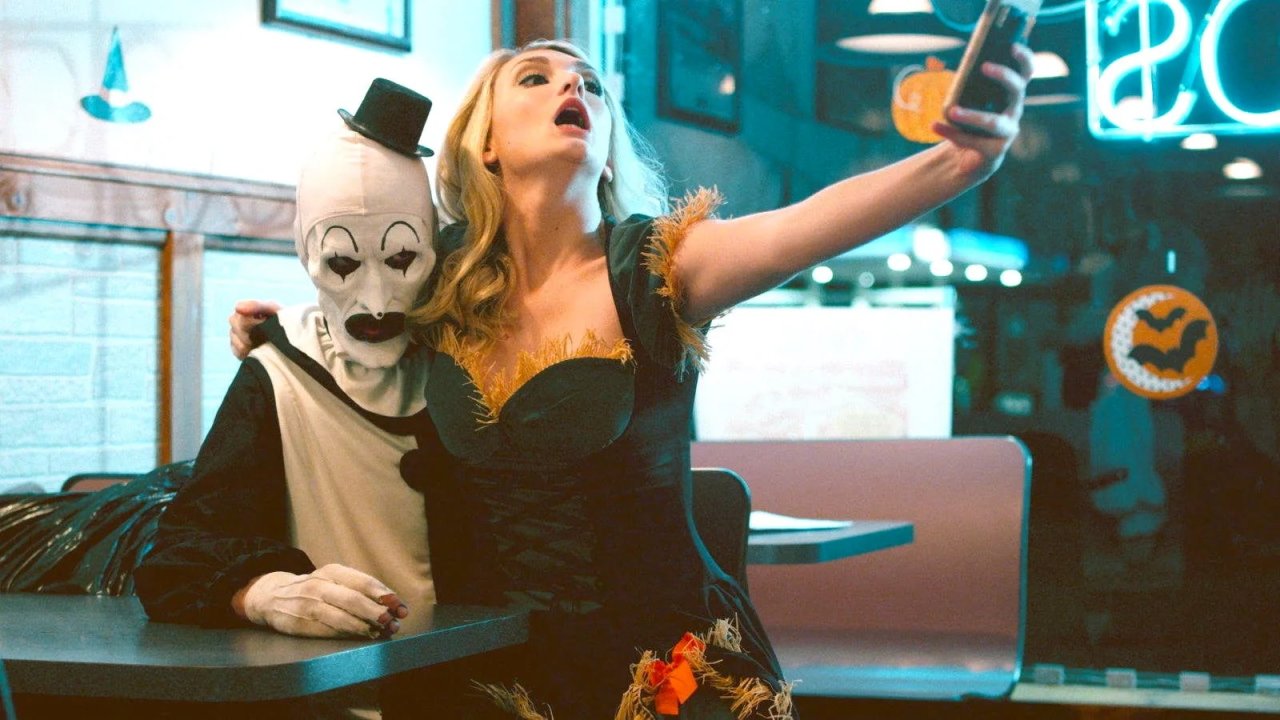 A still from the 2016 horror film Terrifier