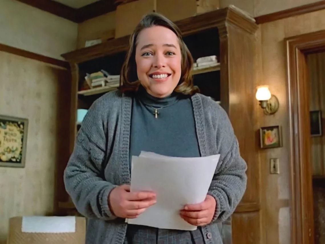 Kathy Bates as Annie Wilkes in a scene from the 1990 film Misery