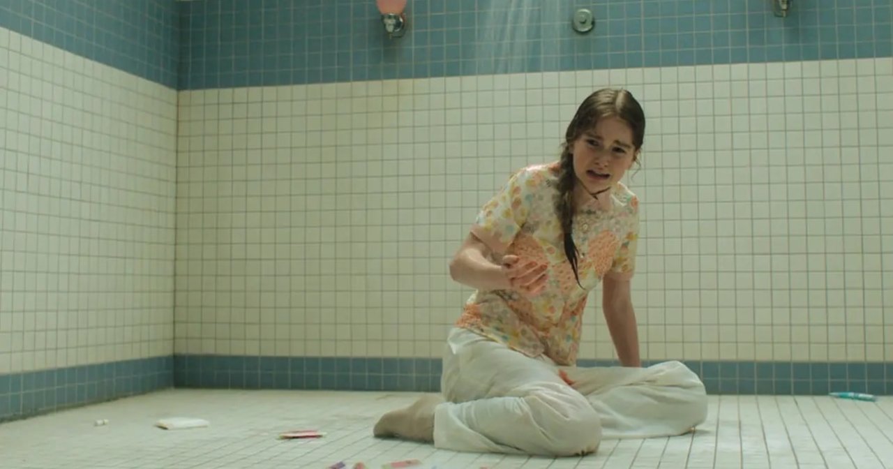 Mike Flanagan's 'Carrie' Reverses the Iconic 'Plug It Up' Chant Back at the Bully