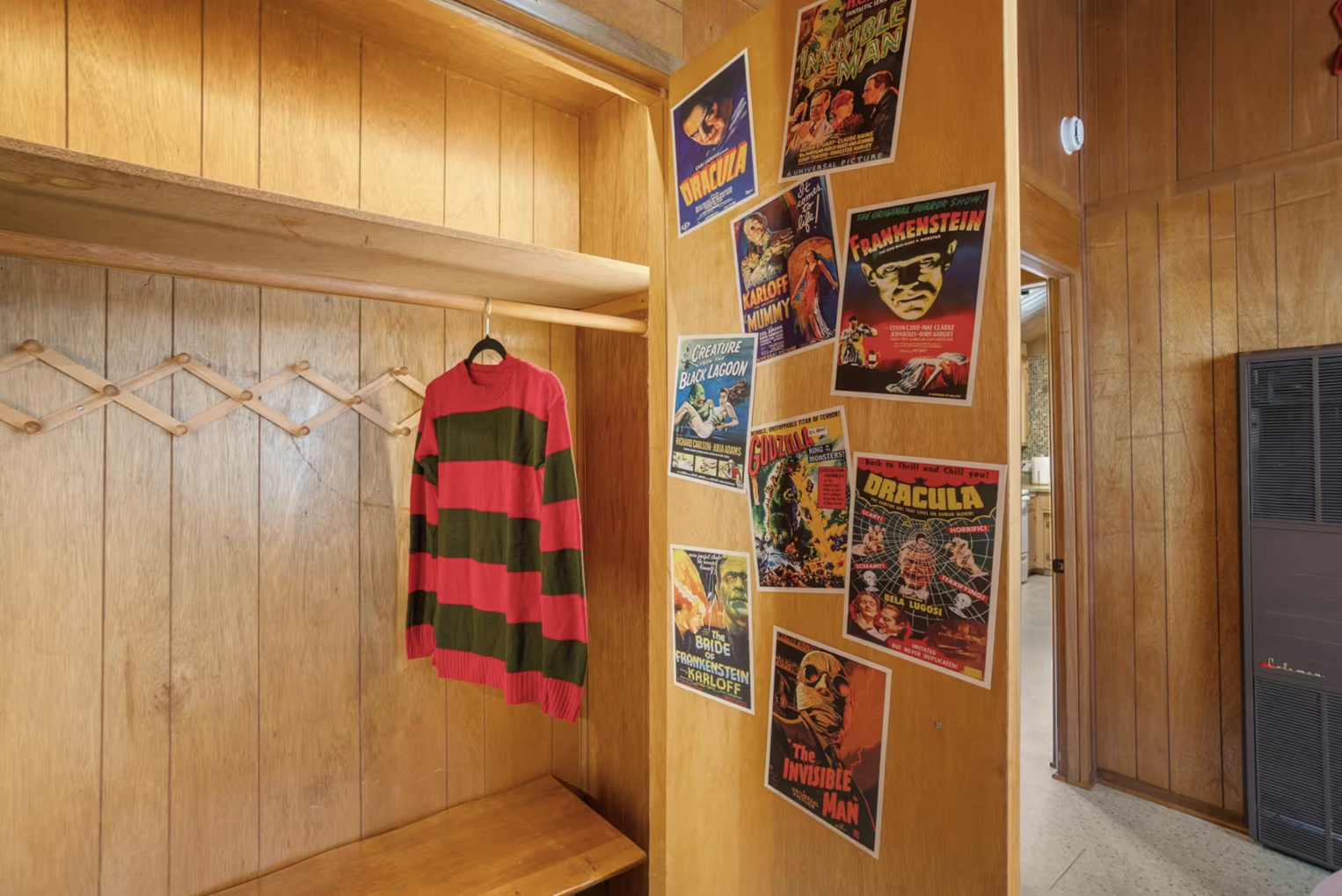 Horror movie-themed Airbnb cabin in Big Bear